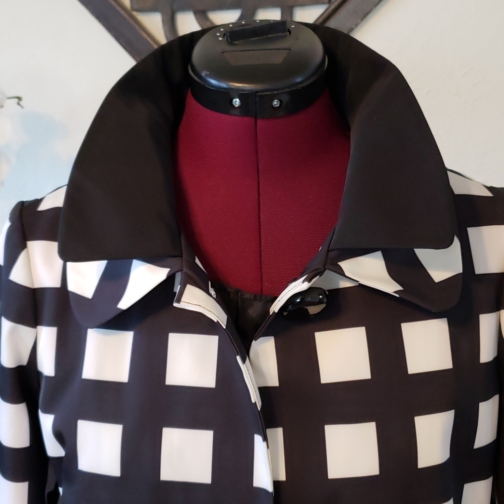 Kate Spade Jackie O black white hot pink rain coat - Picture 6 of 8